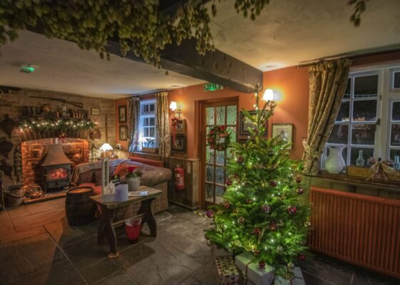 christmas at the oak inn staplow, ledbury